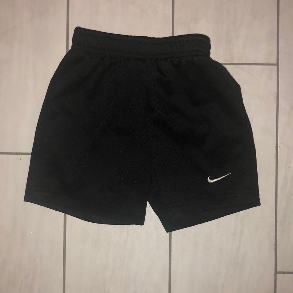 Black Nike shorts